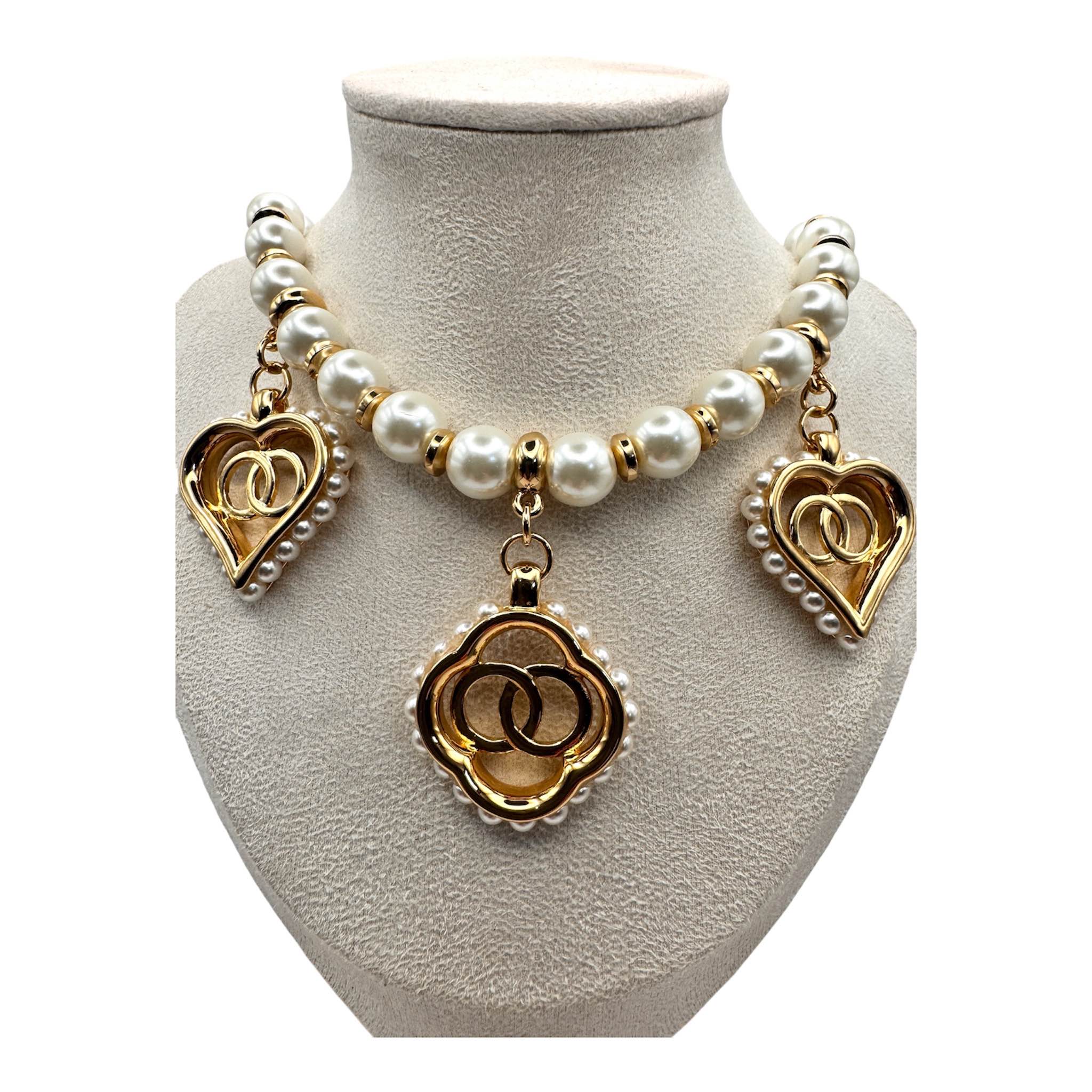 Collana PERLE CON CIONDOLI CUORI
